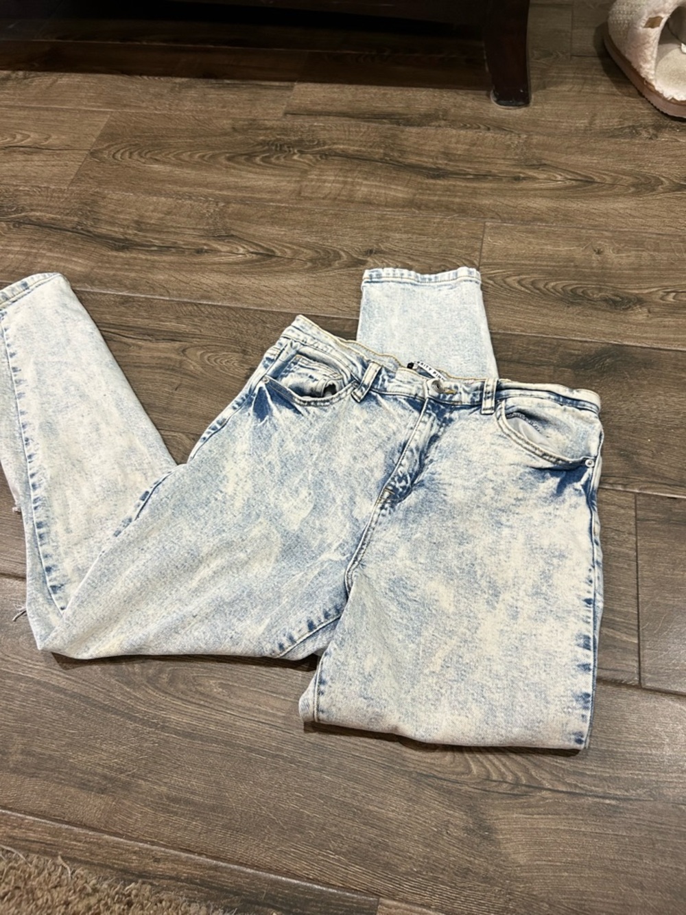 Celebrity Pink Light Acid-Wash Blue High-Rise Jeans 9/29